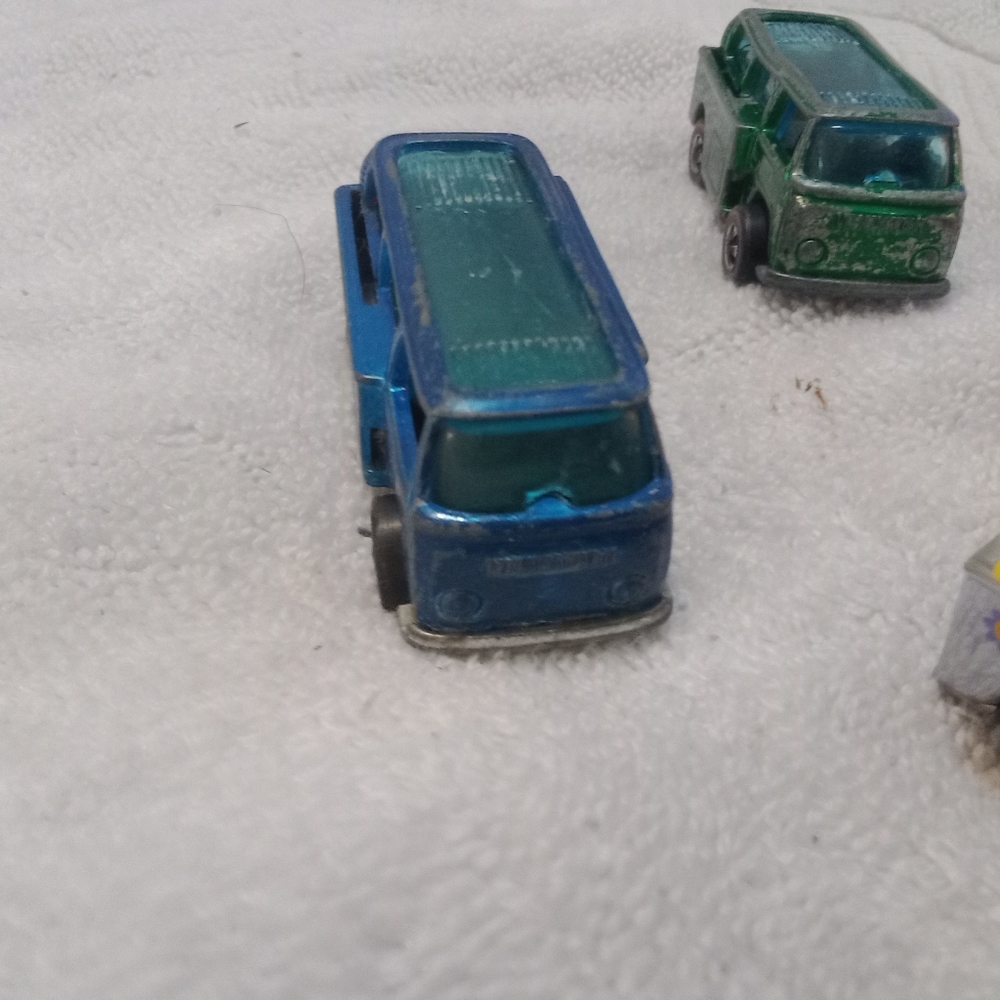 Vintage & Newer Hot Wheels Beach Bomb lot X 4!!!🔥🔥🔥🔥🔥 - Picture 7 of 13